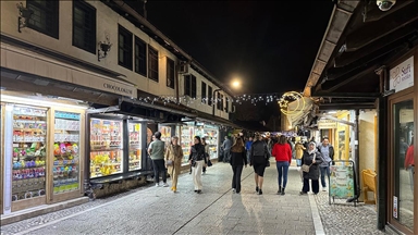 Saraybosna'da ramazan "ay ve yıldız" ışıkları altında yaşanıyor
