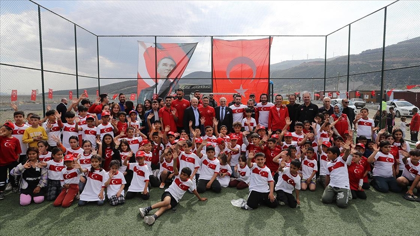 TFF Heyeti, İslahiye ve Nurdağı'ndaki konteyner kentleri ziyaret etti