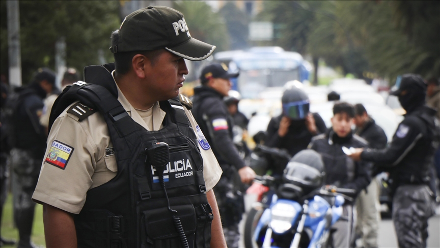 Ecuadorian police raid Mexican Embassy to arrest former vp