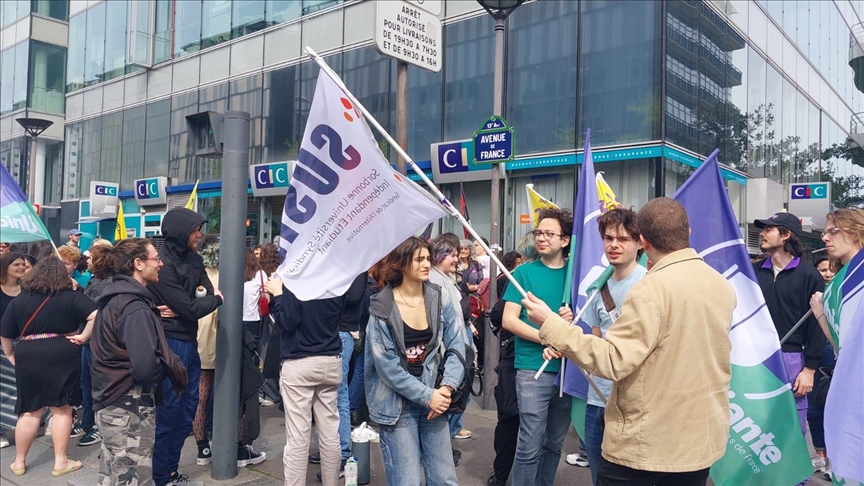 France : Des dizaines d'étudiants manifestent à Paris contre leurs expulsions en marge des Jeux Olympiques 