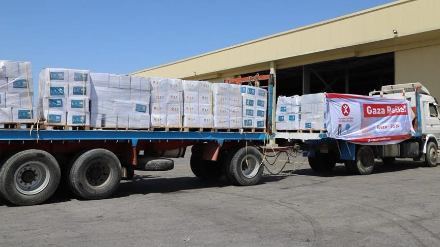 وصفها بـ”الأكبر حجما”.. الأردن يرسل 105 شاحنات مواد غذائية إلى غزة