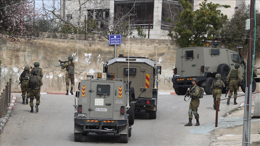 مؤسسة فلسطينية: قوات إسرائيلية تعتدي على عائلة دقة ببيت عزائه 
