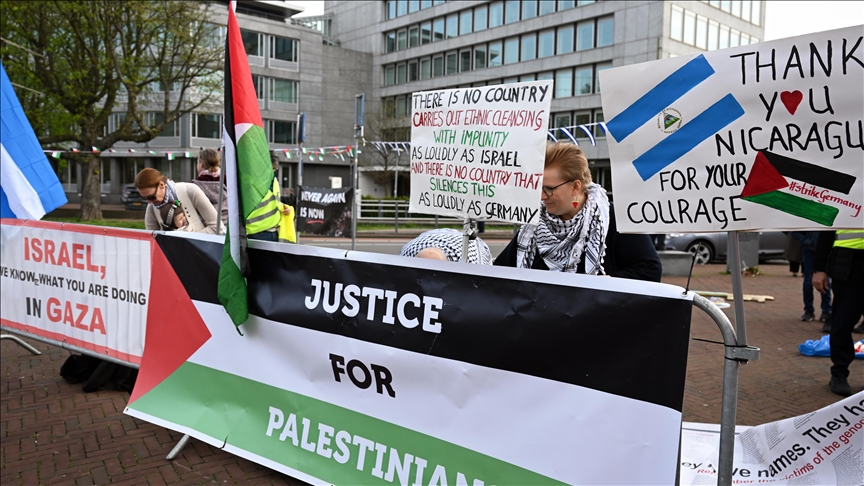 لاهاي.. مظاهرة مناصرة لفلسطين أمام محكمة العدل الدولية