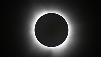 Првото затемнување на Сонцето оваа година можеше да се следи од Канада, Мексико и САД