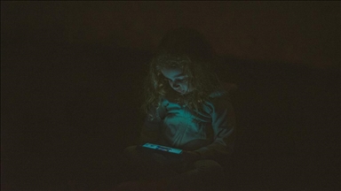 Araştırma: Çocuklar, kendilerini internetteki tehlikelerden korurken içgüdülerine güvenmek zorunda kalıyor