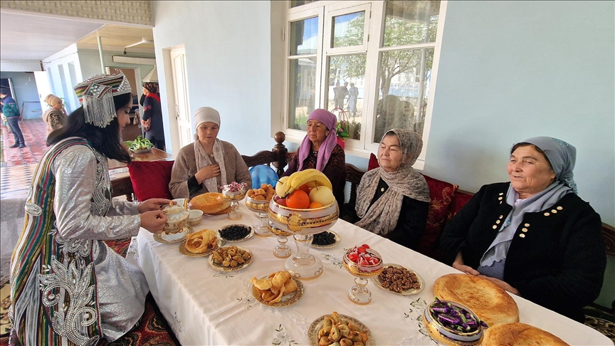 «گلین سلامی» از آیین‌های ویژه عید فطر در ازبکستان