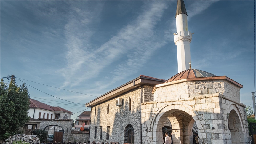 Bajram-namaz klanjan u više od 130 džamija u Crnoj Gori