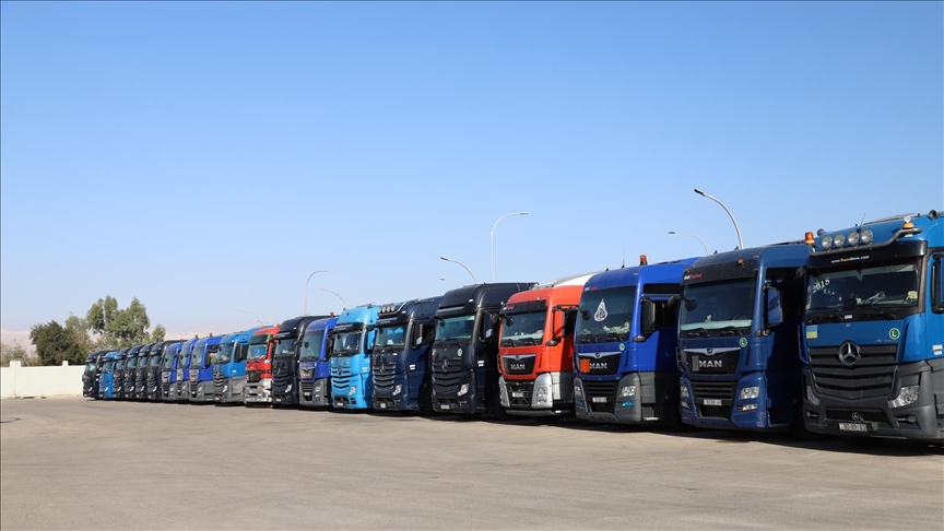 بثاني أيام العيد.. الأردن يرسل 100 شاحنة مساعدات إلى غزة