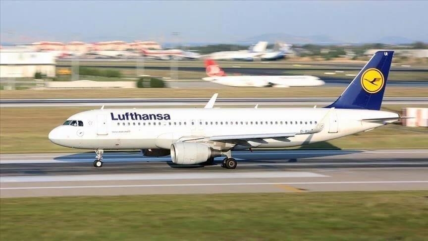 Lufthansa extends suspension of flights to Tehran until April 13