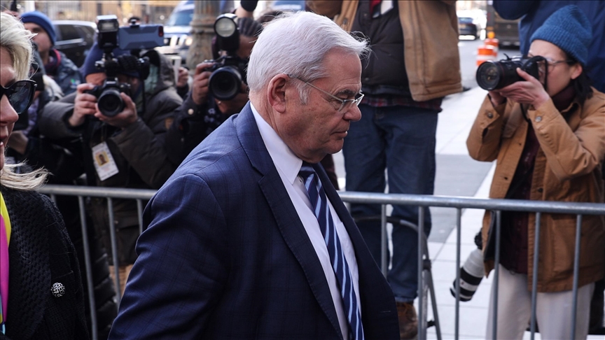 US Sen. Bob Menendez, wife to be tried separately in bribery case US Sen. Bob Menendez, wife to be tried separately in bribery case