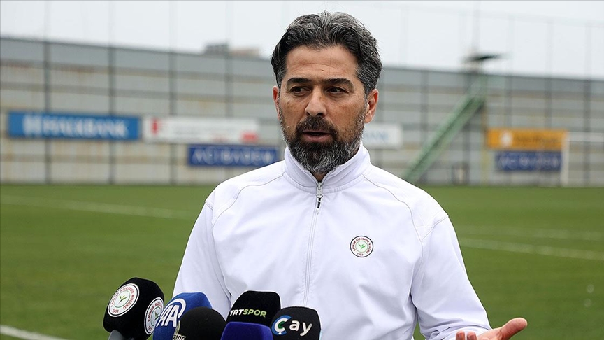 Teknik direktör İlhan Palut, Çaykur Rizespor’da göreve devam edecek şekilde çalışıyor Teknik direktör İlhan Palut, Çaykur Rizespor’da göreve devam edecek şekilde çalışıyor
