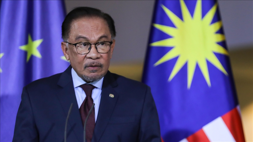 رئيس وزراء ماليزيا يعزي هنية بأبنائه وأحفاده ويعتبر قتلهم “مقززا”