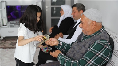Diyarbakırlı depremzede çift bayramı yeni konutlarında kutluyor