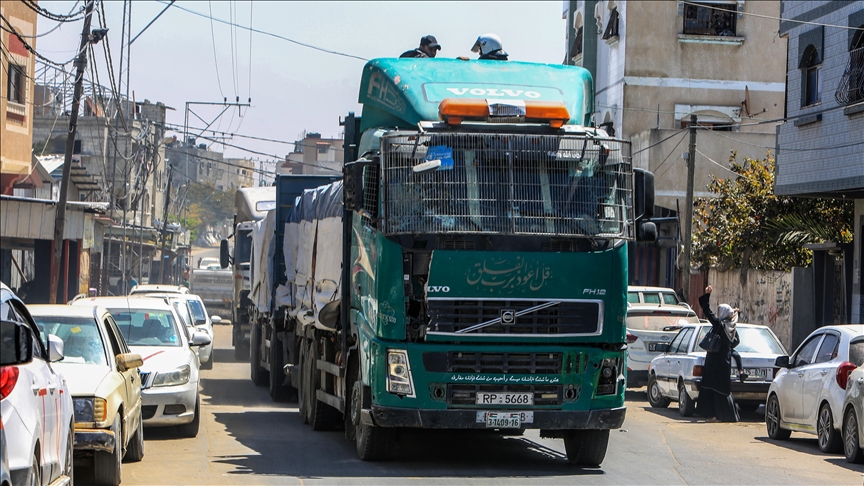 Israeli army claims aid is entering northern Gaza Strip via new crossing