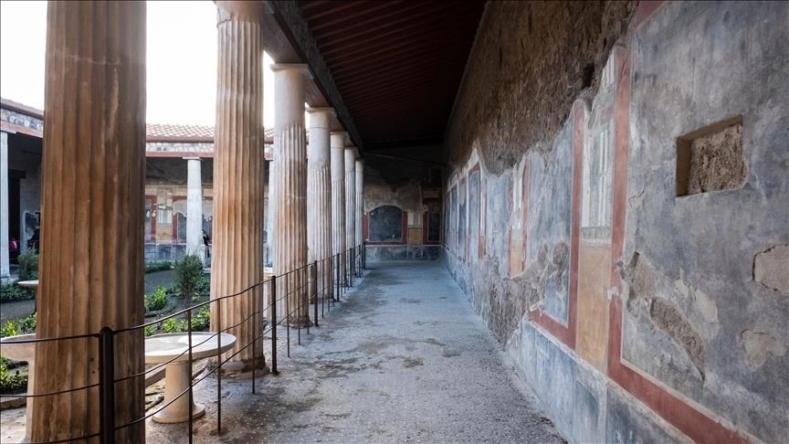 Фрески од Тројанската војна откопани во Помпеја, Италија