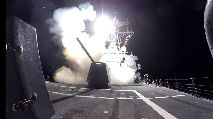 SHBA shkatërron një raketë balistike anti-anije të lëshuar nga grupi Huthi në Detin e Kuq
