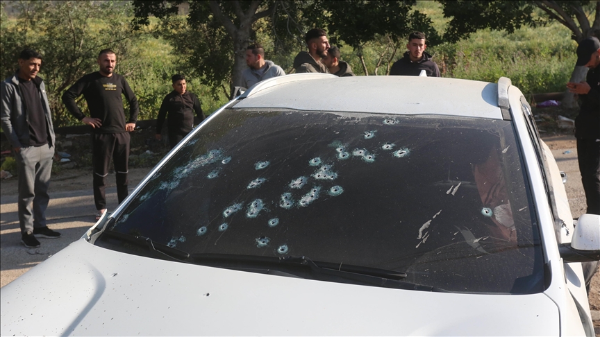 Израильская армия открыла стрельбу по гражданским автомобилям на юге Ливана 