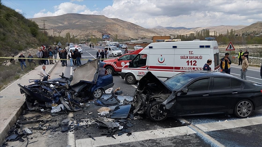Malatya'da trafik kazasında 3 kişi hayatını kaybetti, 5 kişi yaralandı