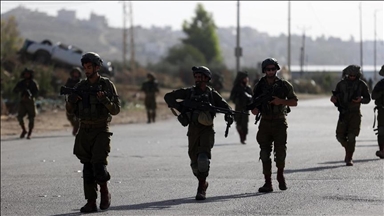 Израелски војници и еврејски доселеници повредија петмина Палестинци на Западниот Брег