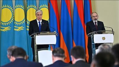 Токаев: Казахстан приветствует стремление Баку и Еревана к заключению мирного договора