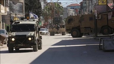 Pasukan Israel bentrok dengan warga Palestina di Nablus, Tepi Barat