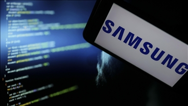 Samsung overtakes Apple as top smartphone maker: Report