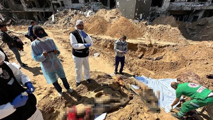 Kuburan massal ditemukan di Kompleks RS Al-Shifa yang hancur parah oleh tentara Israel