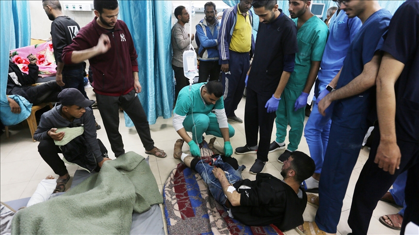 10 قتلى بينهم أطفال في قصف إسرائيلي وسط قطاع غزة 