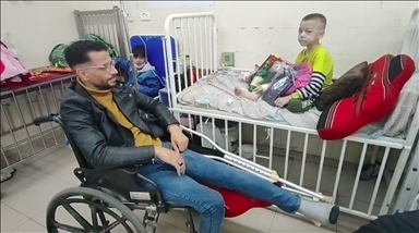 الطفل زيادة.. ضحية حرب يأمل بالعلاج خارج غزة 