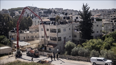 السلطات الإسرائيلية تغلق بالإسمنت شقة سكنية في القدس الشرقية