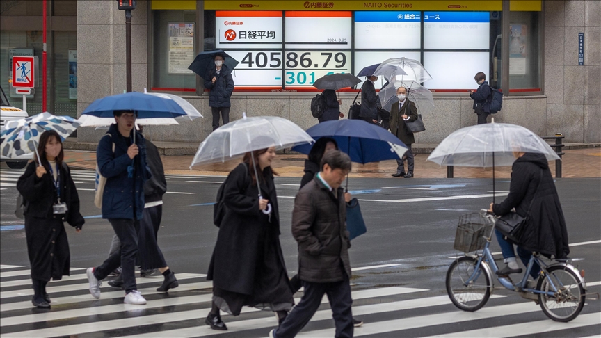 Japan's foreign trade surplus at $2.4B