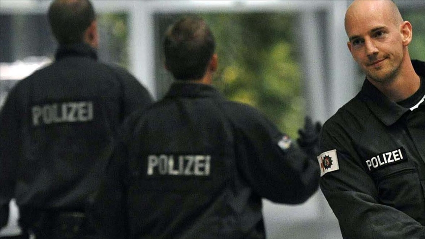 10 arrested in residence permit scandal in Germany