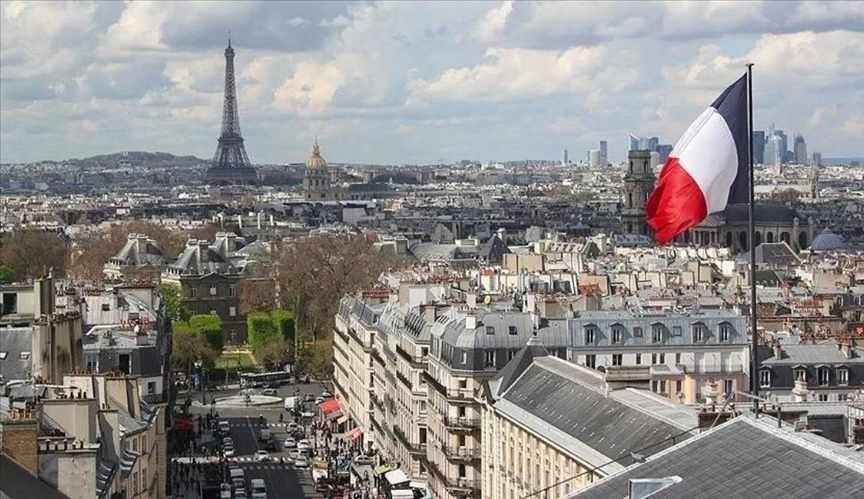 France : démission de trois membres du cabinet de la porte-parole du gouvernement, Prisca Thevenot