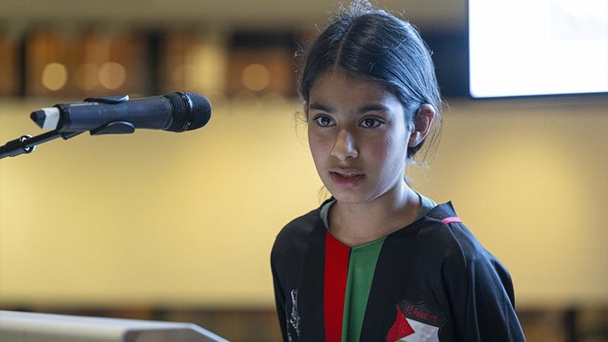 "أنصتوا لضمائركم".. طفلة بريطانية تطلق حملة تبرعات لأقرانها بغزة (تقرير)