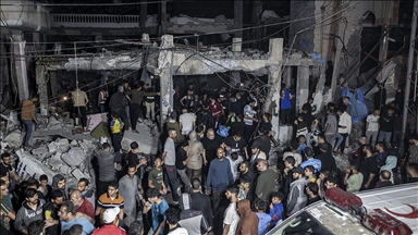 İsrail ordusu Refah'ta bir evi bombaladı, 4'ü çocuk 7 Filistinli öldü