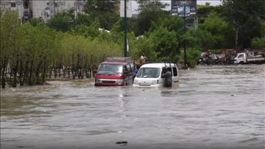 Число жертв наводнений и ударов молнии в Пакистане достигло 63 человек