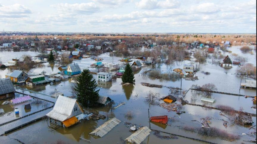 Число подтопленных жилых домов в РФ за сутки достигло почти 18 тыс.