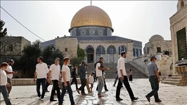 Des dizaines de colons israéliens prennent d'assaut la mosquée Al-Aqsa