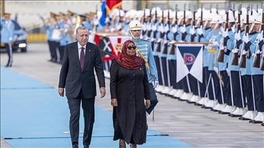 Президент Эрдоган встретил президента Танзании Самию Сулуху Хасана официальной церемонией