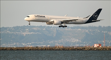 Lufthansa suspends flights to Tehran, Beirut until end of April