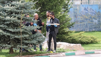 Sivas'ta kepçe operatörü kazı yaparken tanksavar mühimmatı buldu 