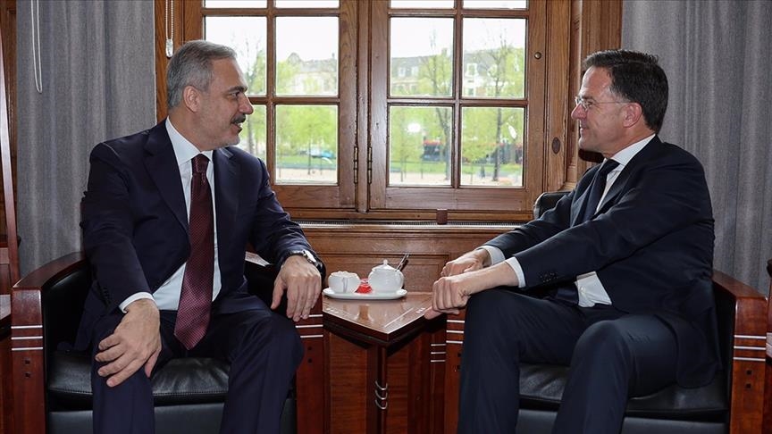 Turkish foreign minister, Dutch premier discuss bilateral ties, Gaza war