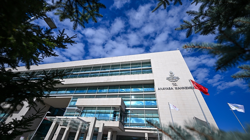 AYM "boşanma davasının reddi sonrası 3 yıl bekleme" kuralını iptal etti