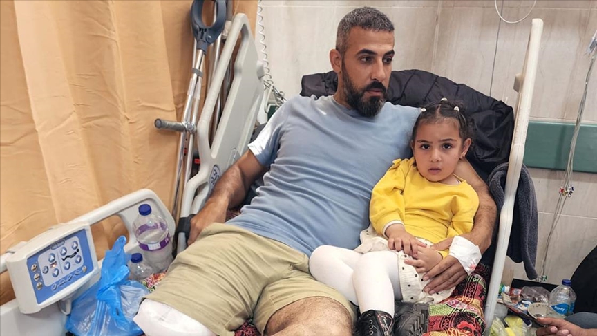 Gazze'de ayağını kaybeden gazeteci Şehade: İsrail'in suçlarını duyurmak için görevime geri döneceğim