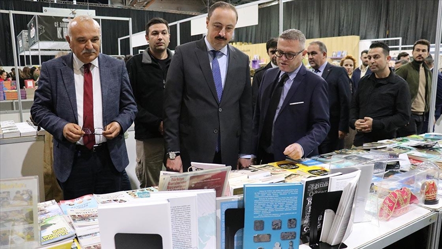 Ambasadori i Türkiyes në Maqedoninë e Veriut vizitoi Panairin e 36-të të Librit në Shkup