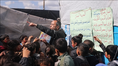 Resilience amid war: Rafah teachers deliver lessons in tents despite ongoing Israeli aggressions