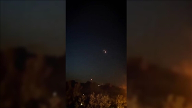 İran basını, İsfahan'da şiddetli patlama seslerinin geldiğini duyurdu 