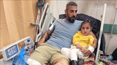 Gazze'de ayağını kaybeden gazeteci Şehade: İsrail'in suçlarını duyurmak için görevime geri döneceğim