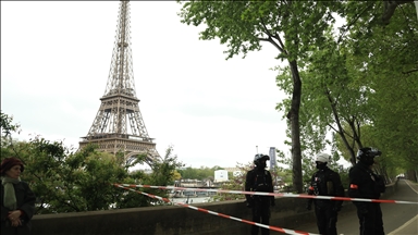 Police arrest man who threatens to blow himself up at Iran’s Consulate in Paris