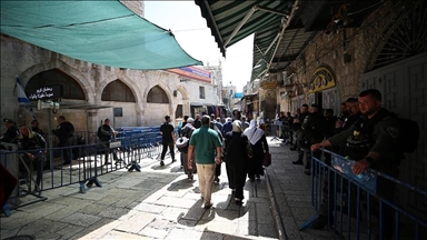 Izraeli prej 28 javësh kufizon faljen e namazit të xhumasë në Al-Aksa